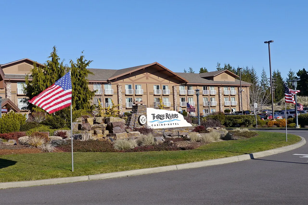 Three Rivers Casino Hotel, Florence: Three Rivers Casino in Florence, Lane County, Oregon